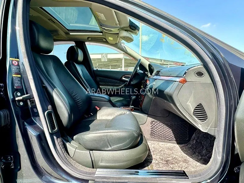 مرسيدس بنز CLS Class 2005 for Sale in دبي Image-13