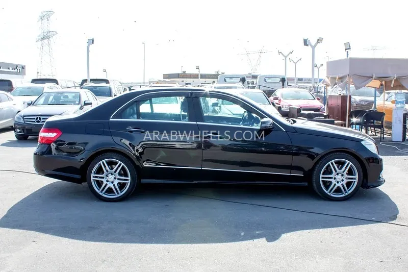 Mercedes Benz E Class 2009 for Sale in Dubai Image-4