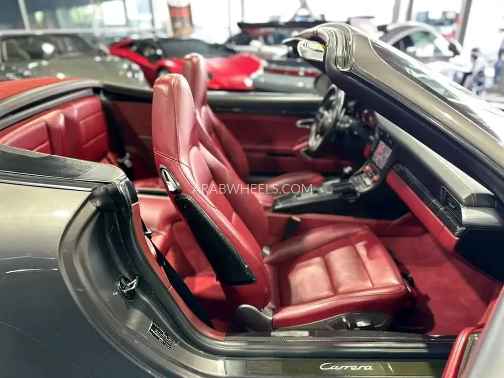 Porsche 911 2017 for Sale in Dubai Image-3