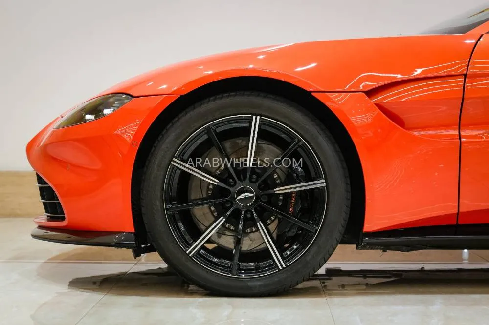 Aston Martin Vantage 2022 for Sale in Dubai Image-9