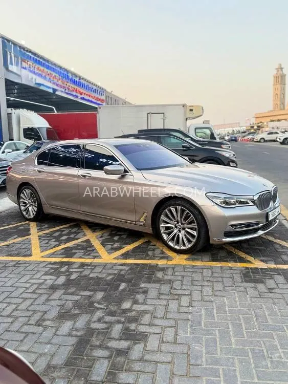 بي إم دبليو الفئة السابعة 2016 for Sale in عجمان Image-2