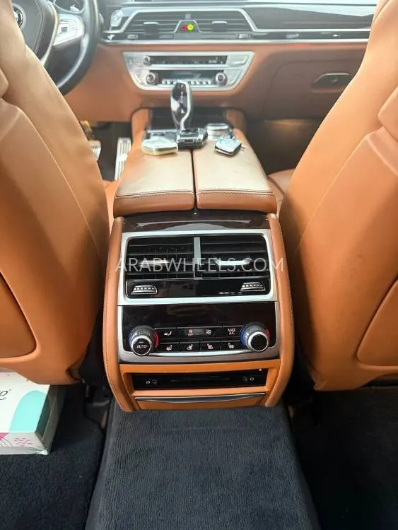 بي إم دبليو الفئة السابعة 2016 for Sale in عجمان Image-13