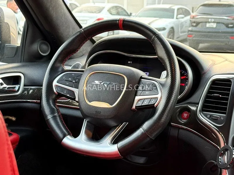 Jeep Cherokee 2015 for Sale in Sharjah Image-13