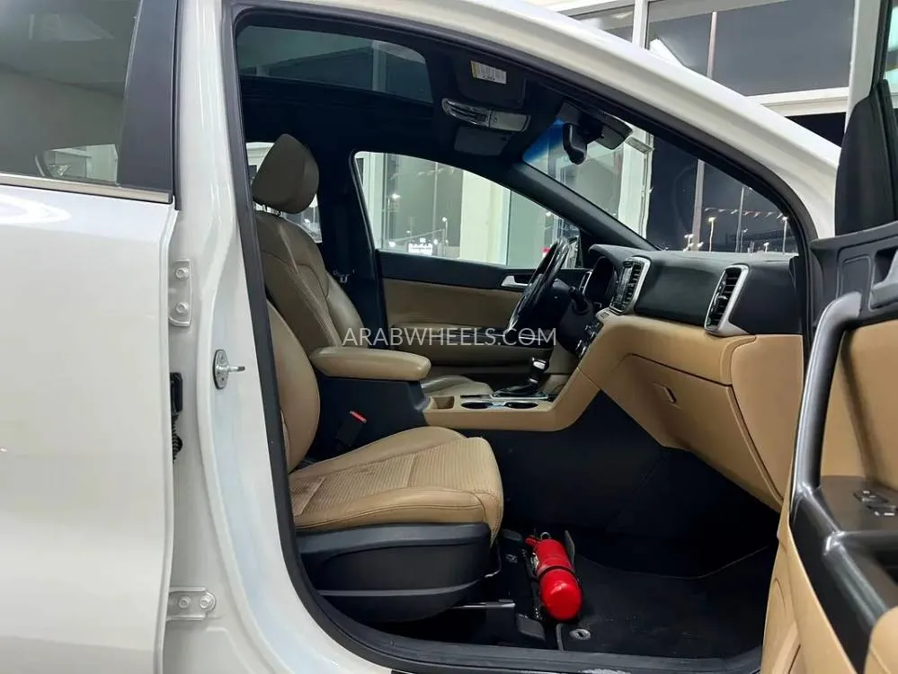 Kia Sportage 2019 for Sale in Sharjah Image-9