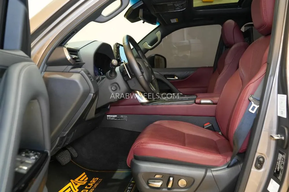 Lexus LX 2023 for Sale in Dubai Image-4