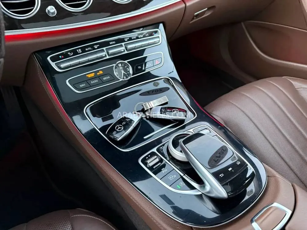 Mercedes Benz E Class 2017 for Sale in Sharjah Image-7