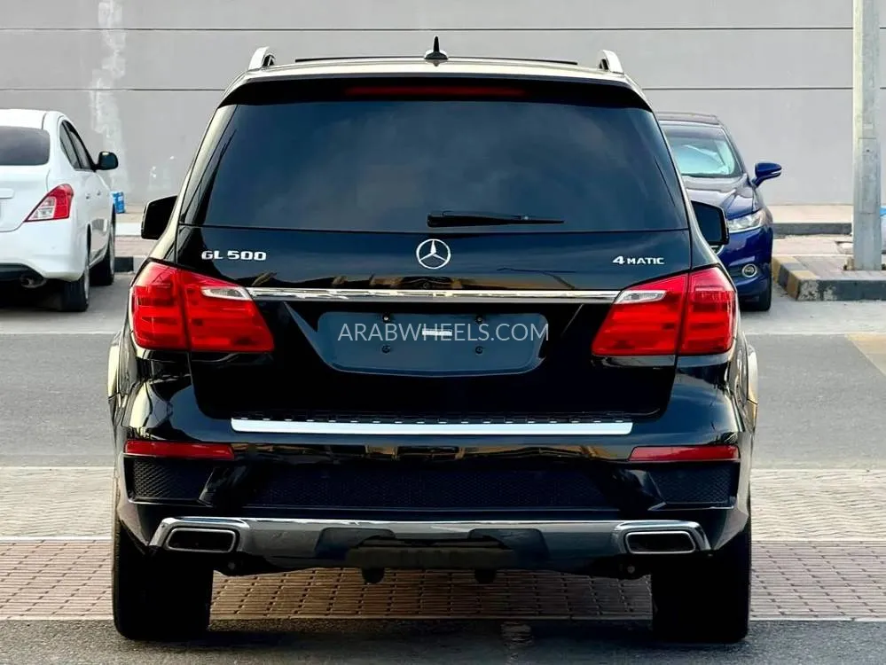 Mercedes Benz GL Class 2015 for Sale in Sharjah Image-17