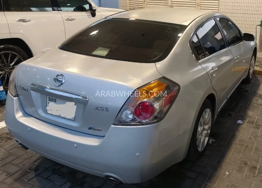 Nissan Altima 2011 for Sale in Dubai Image-3