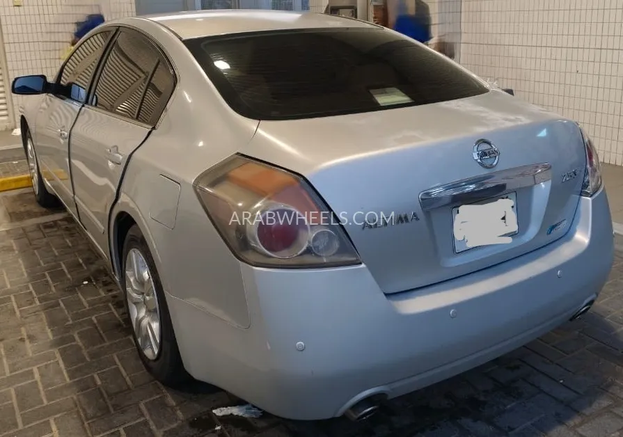 Nissan Altima 2011 for Sale in Dubai Image-4