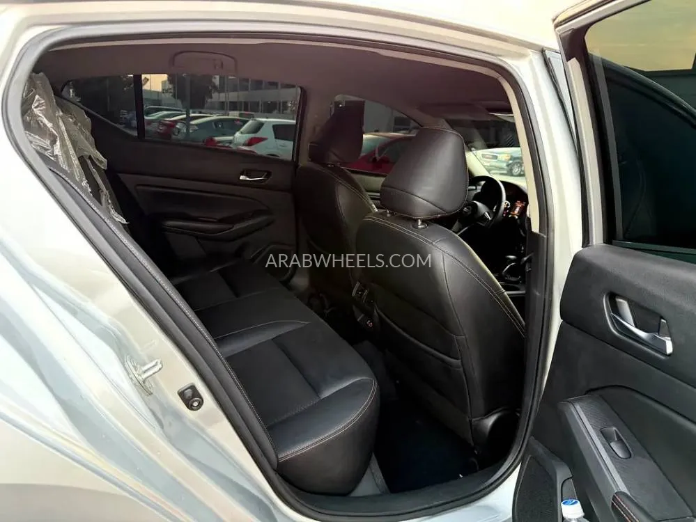 Nissan Altima 2021 for Sale in Sharjah Image-5