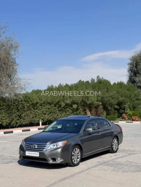 Toyota Avalon 2012 for Sale in Ras Al Khaimah Image-3