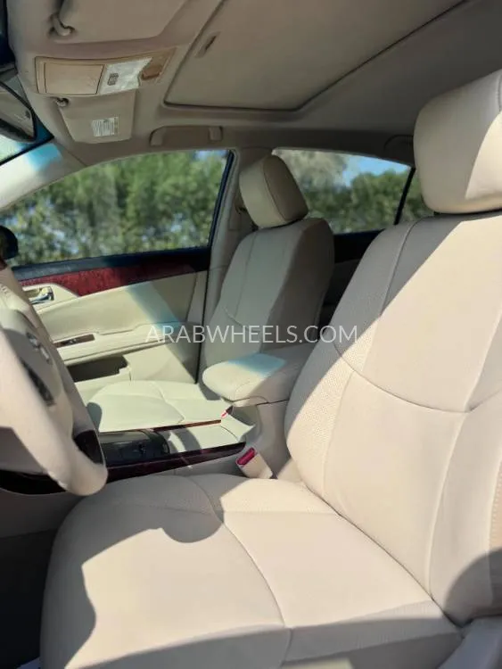 Toyota Avalon 2012 for Sale in Ras Al Khaimah Image-4