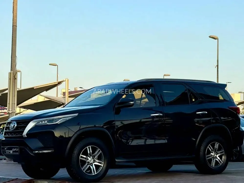 Toyota Fortuner 2022 for Sale in Sharjah Image-4