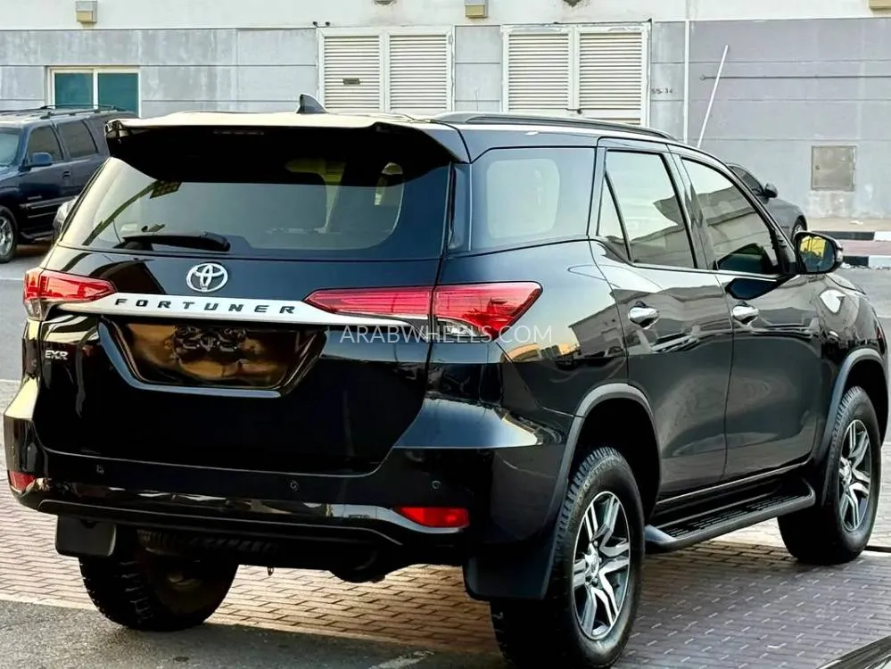 Toyota Fortuner 2022 for Sale in Sharjah Image-11