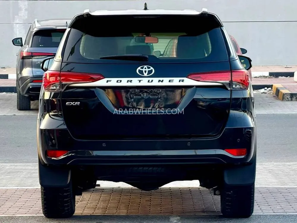 Toyota Fortuner 2022 for Sale in Sharjah Image-16