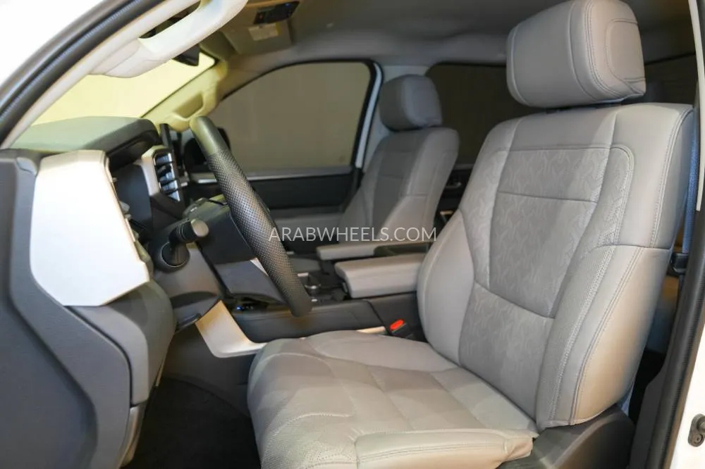 Toyota Tundra 2024 for Sale in Dubai Image-8