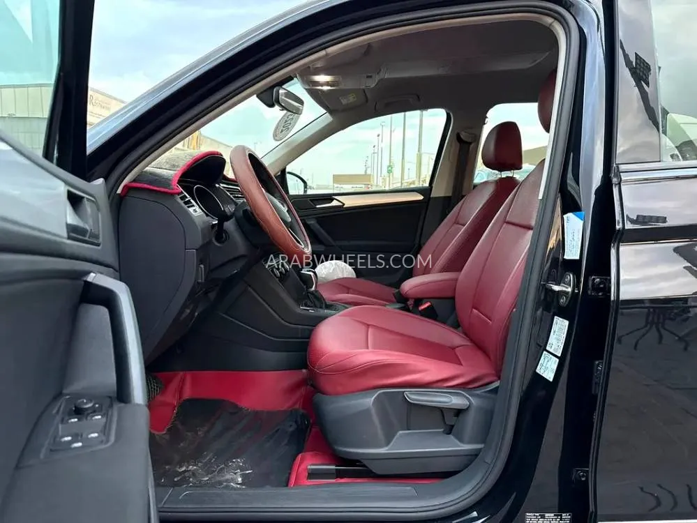 Volkswagen Tiguan 2023 for Sale in Sharjah Image-6