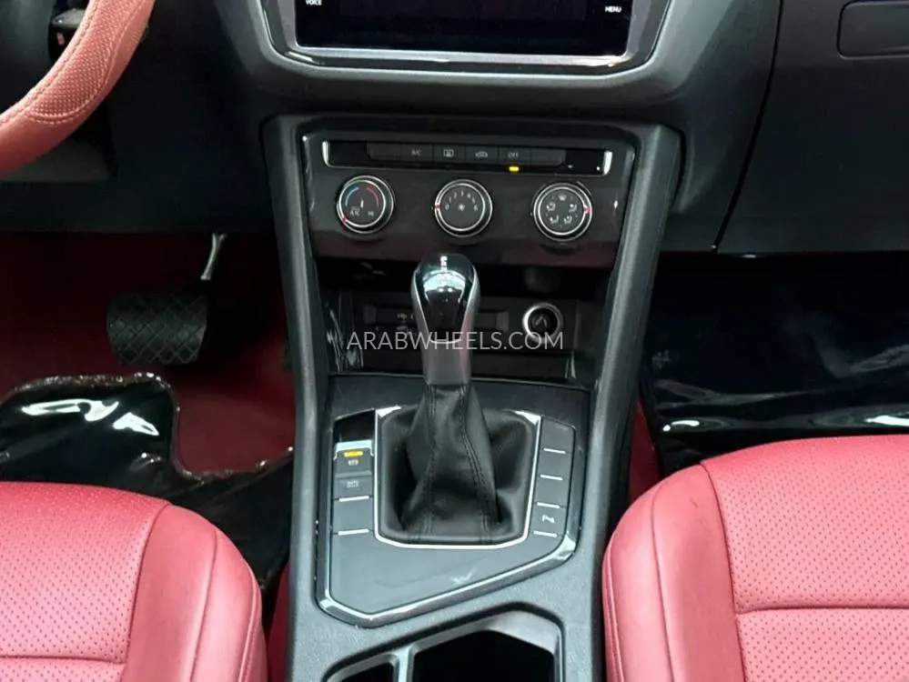 Volkswagen Tiguan 2023 for Sale in Sharjah Image-9