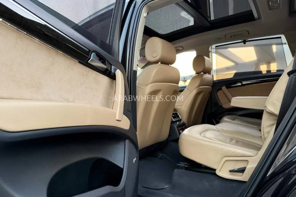 Audi Q7 2014 for Sale in Dubai Image-10