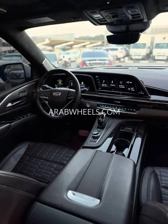 كاديلاك إسكاليد 2023 for Sale in الشارقة Image-8