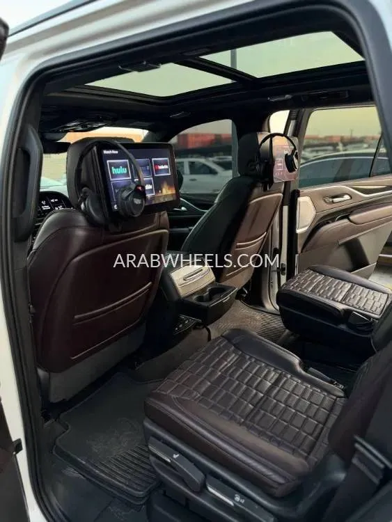 كاديلاك إسكاليد 2023 for Sale in الشارقة Image-14