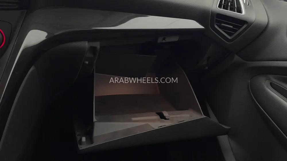 Ford Escape 2019 for Sale in Dubai Image-32