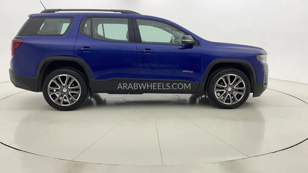GMC Acadia 2023 for Sale in Dubai Image-2
