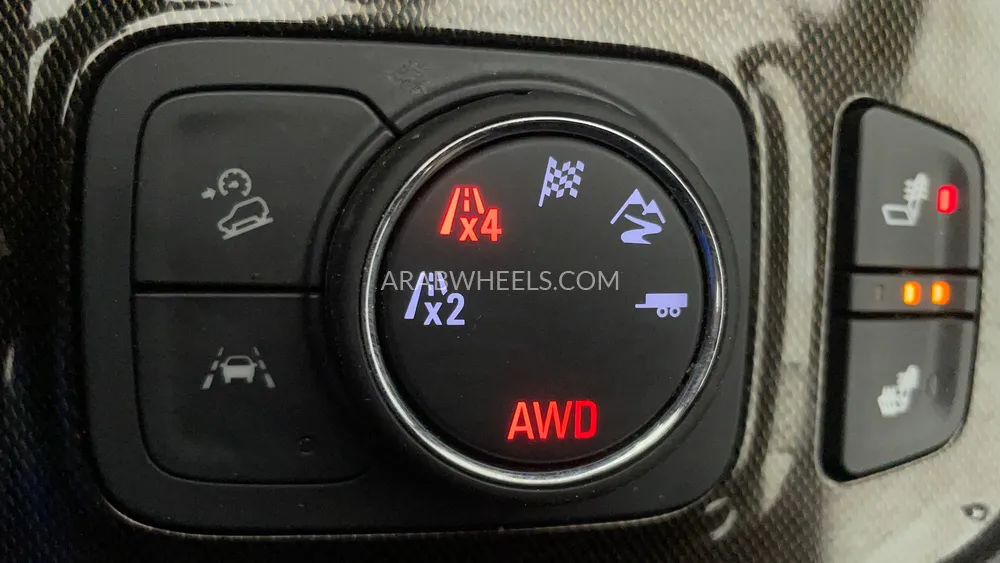 GMC Acadia 2023 for Sale in Dubai Image-37