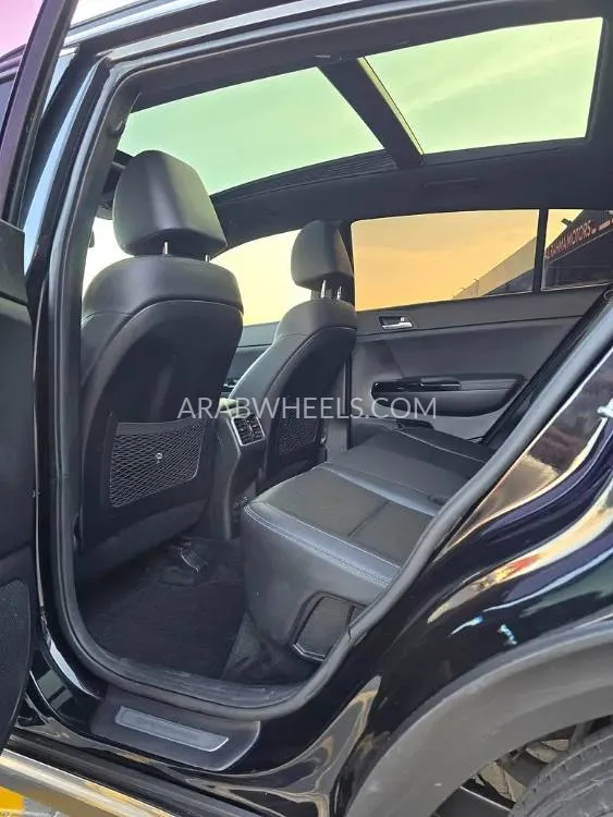 Kia Sportage 2022 for Sale in Ajman Image-10