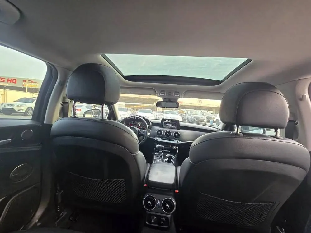 كيا ستينجر 2018 for Sale in عجمان Image-6