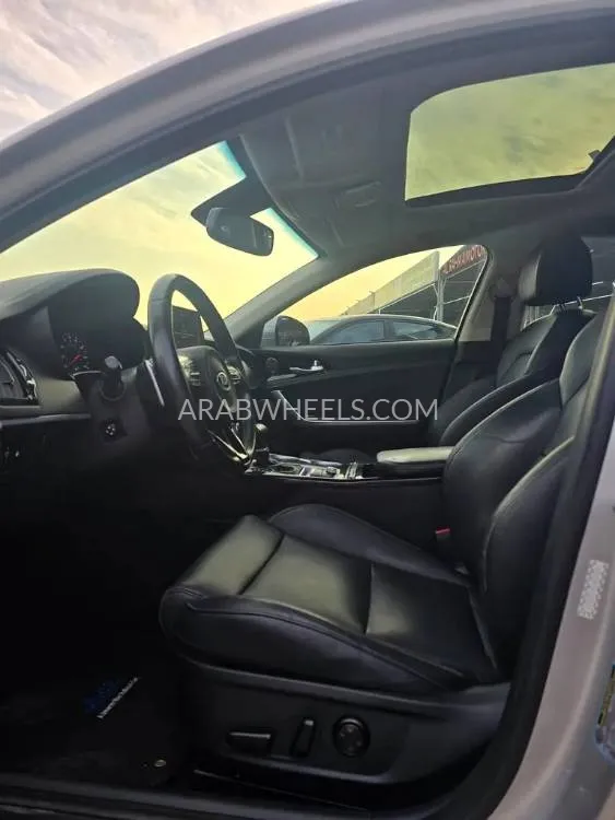 كيا ستينجر 2018 for Sale in عجمان Image-12