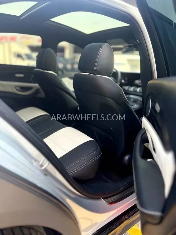 Mercedes Benz E Class 2017 for Sale in Ajman Image-5