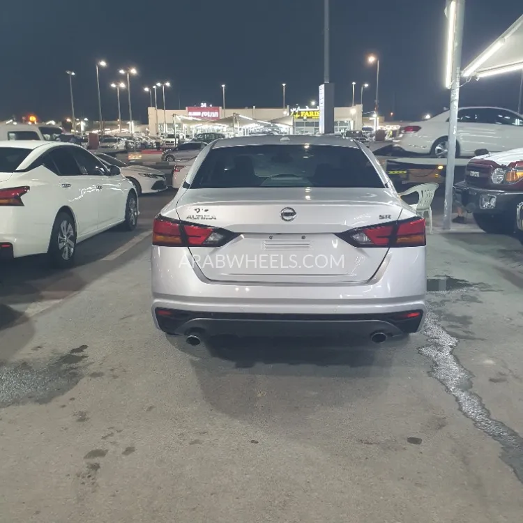 Nissan Altima 2020 for Sale in Sharjah Image-7