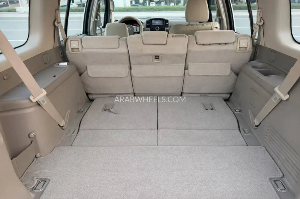 Nissan Pathfinder 2010 for Sale in Dubai Image-13