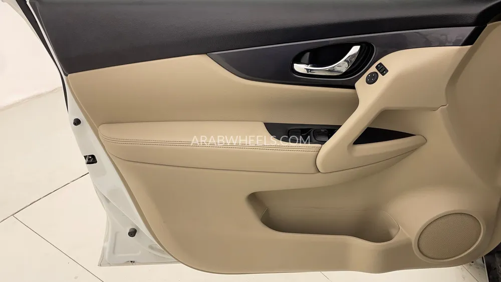 Nissan X-Trail 2022 for Sale in Dubai Image-17