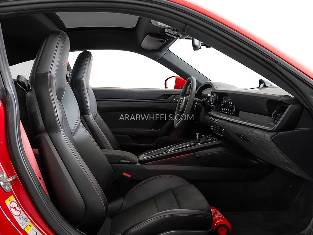 Porsche 911 2023 for Sale in Dubai Image-8
