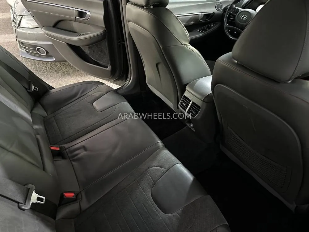 Hyundai Sonata 2021 for Sale in Ajman Image-10
