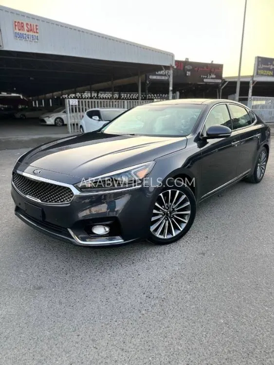 Kia Cadenza 2017 for Sale in Ajman Image-11