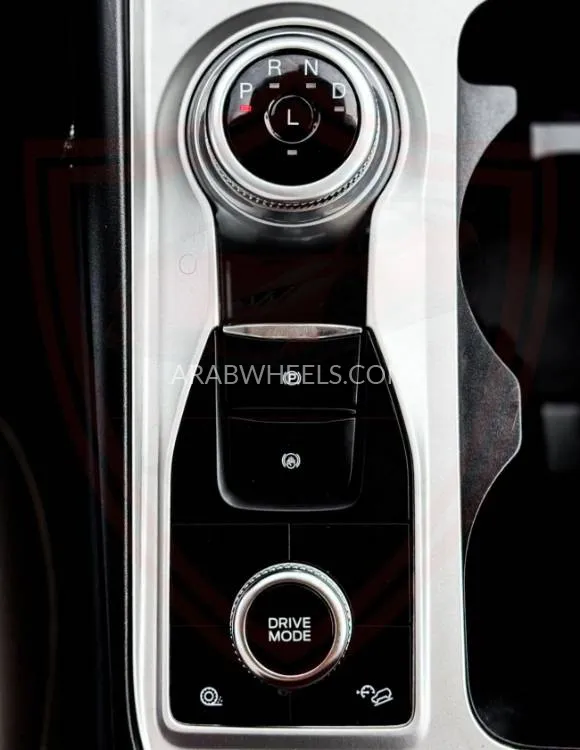 Ford Explorer 2023 for Sale in Sharjah Image-18