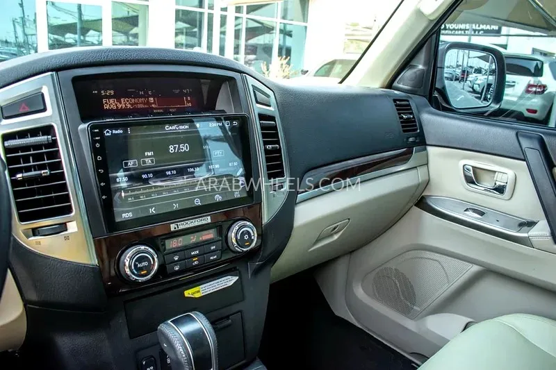 Mitsubishi Pajero 2020 for Sale in Sharjah Image-9