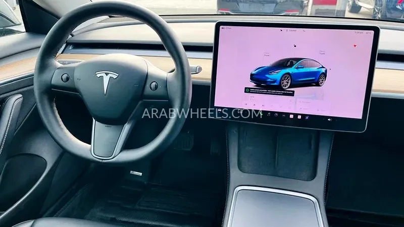 Tesla Model 3 2022 for Sale in Fujairah Image-6