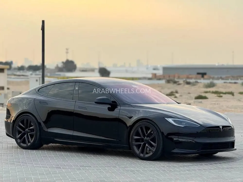 Tesla Model S 2023 for Sale in Sharjah Image-9
