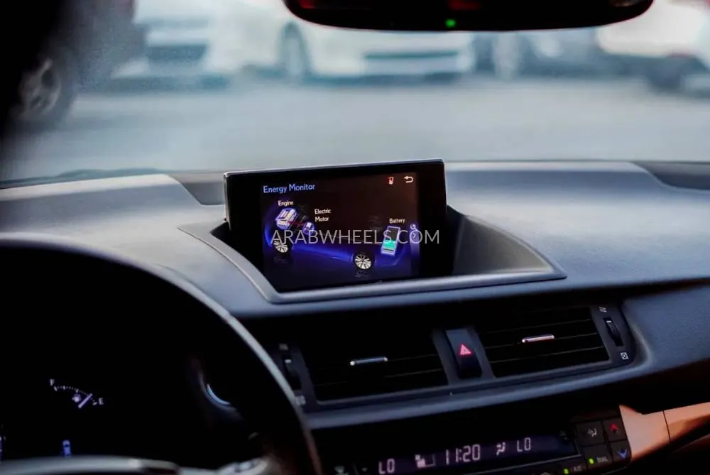 لكزس CT 2016 for Sale in دبي Image-14