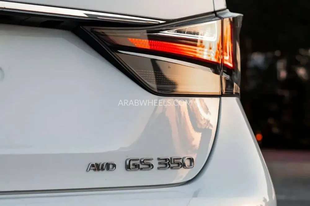 Lexus GS 2019 for Sale in Dubai Image-8