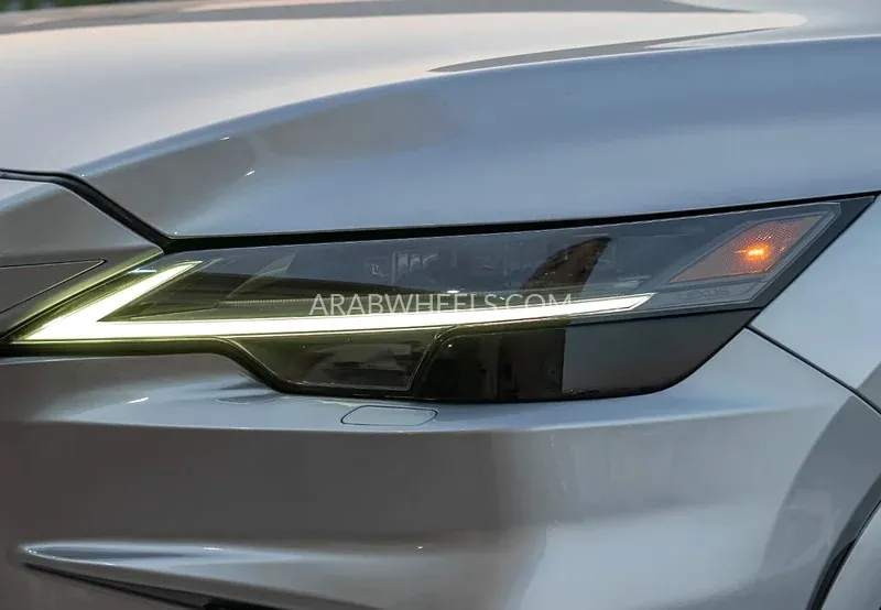 Lexus RX 2023 for Sale in Dubai Image-16