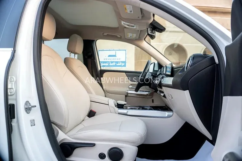 مرسيدس بنز GLB 2022 for Sale in دبي Image-19