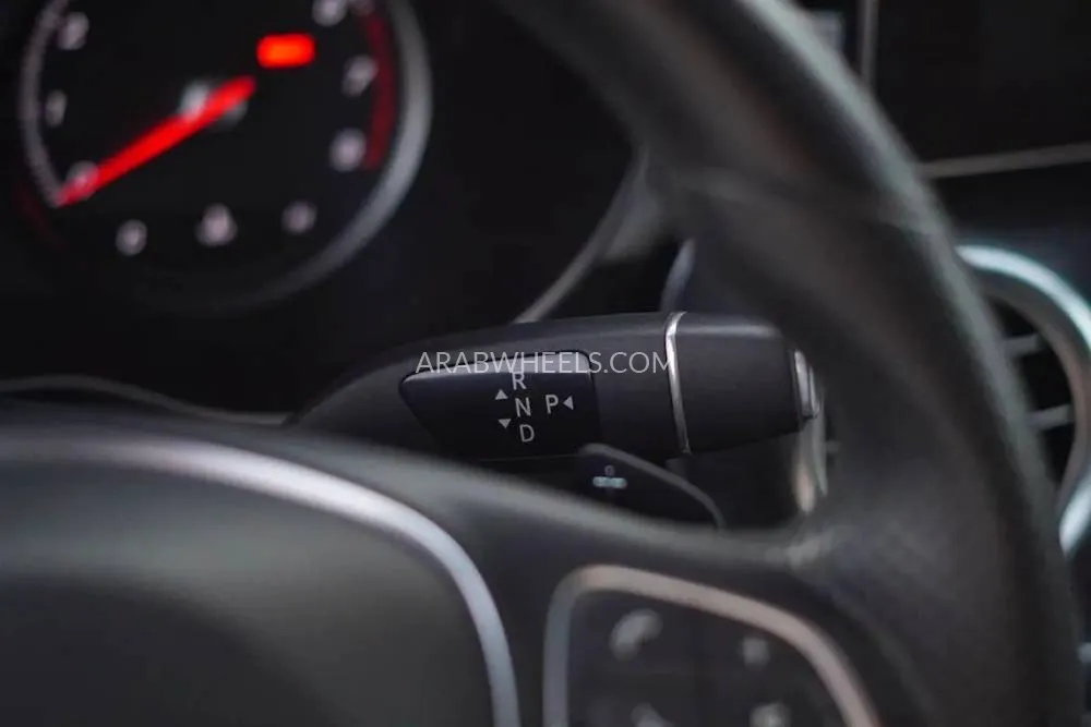 مرسيدس بنز GLC كلاس 2018 for Sale in دبي Image-17