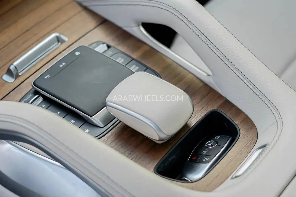 Mercedes Benz GLE Class 2024 for Sale in Dubai Image-12