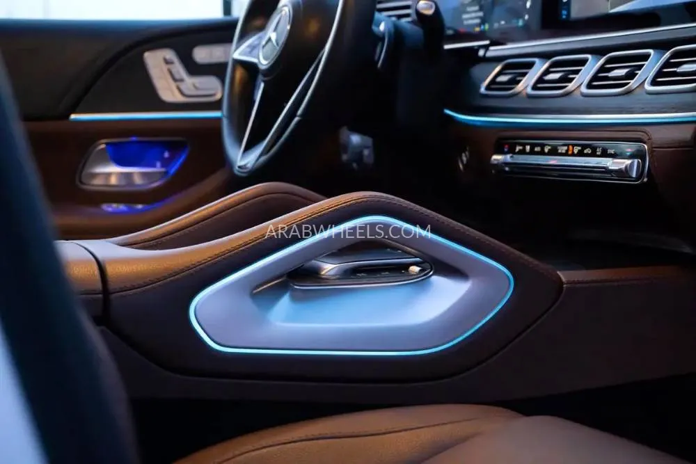 Mercedes Benz GLE Class 2024 for Sale in Dubai Image-4