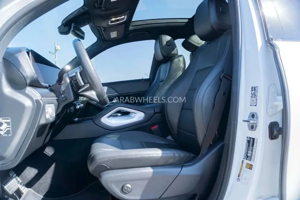 مرسيدس بنز GLS 2024 for Sale in دبي Image-2